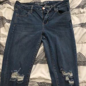 American Eagle dark ripped begging
